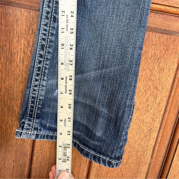 Daytrip Distressed Bootcut Jeans - Picture 11 of 13